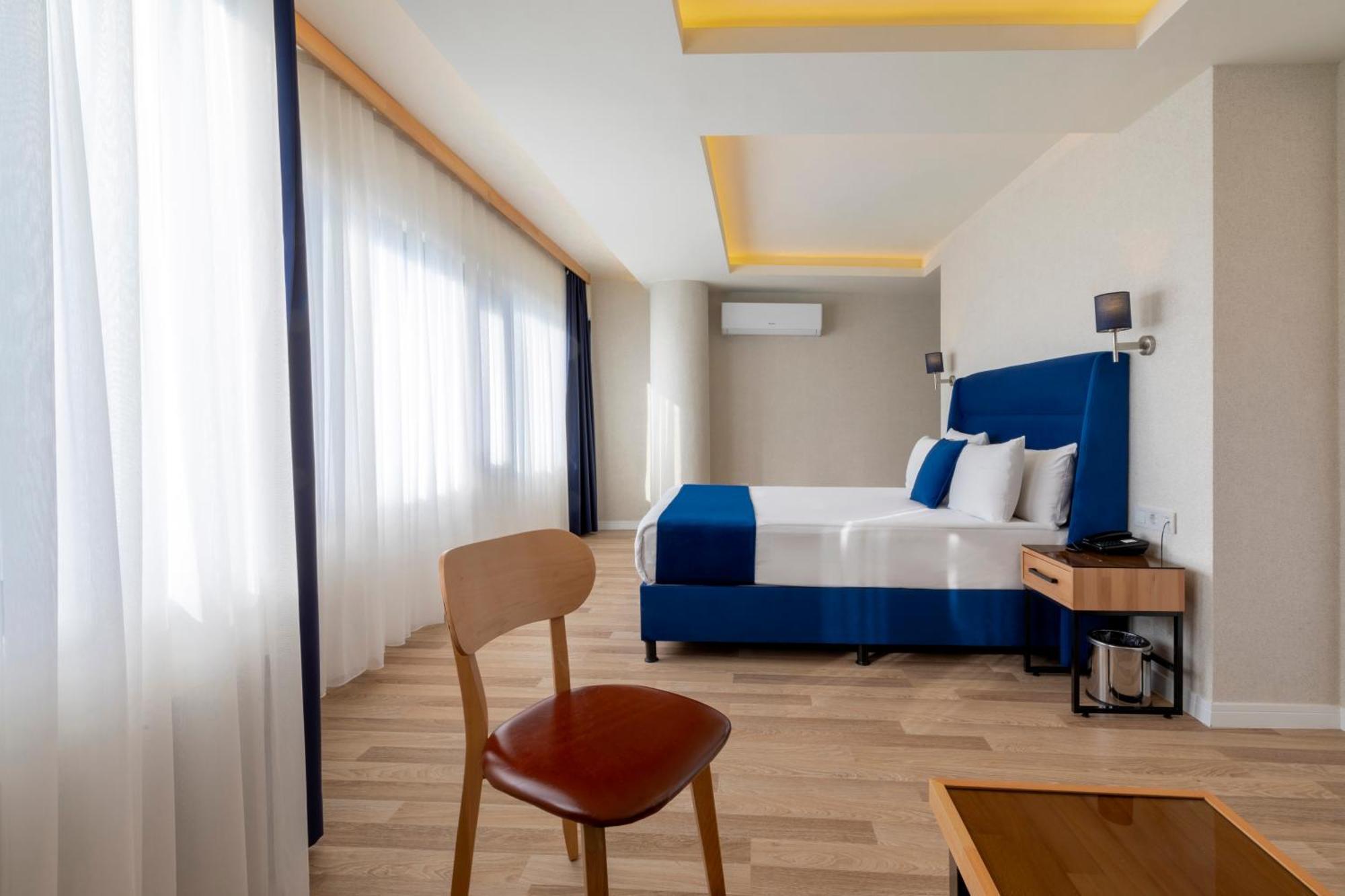 Union Karakoey Hotel